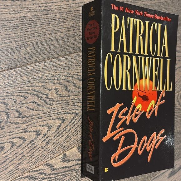 'Isle of Dogs' by Patricia Cornwell - Picture 3 of 8